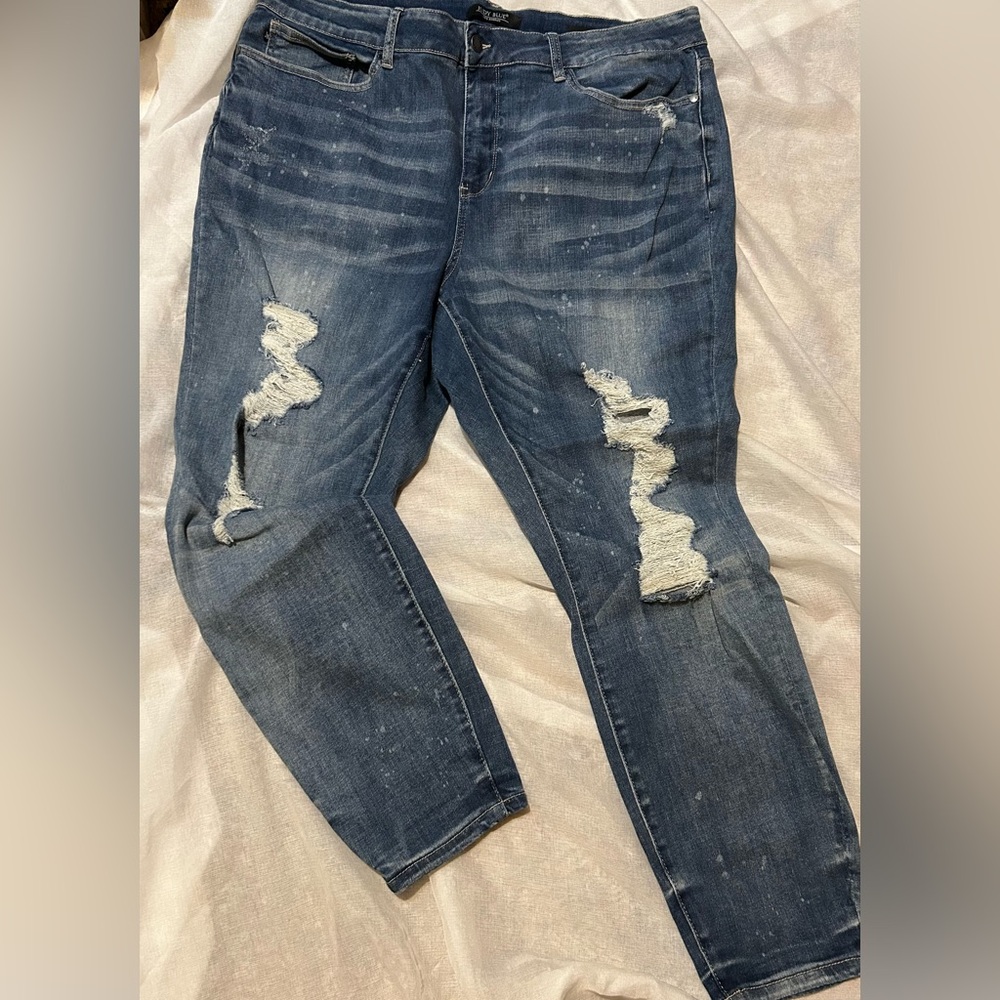 Judy Blue distressed denim women’s jeans